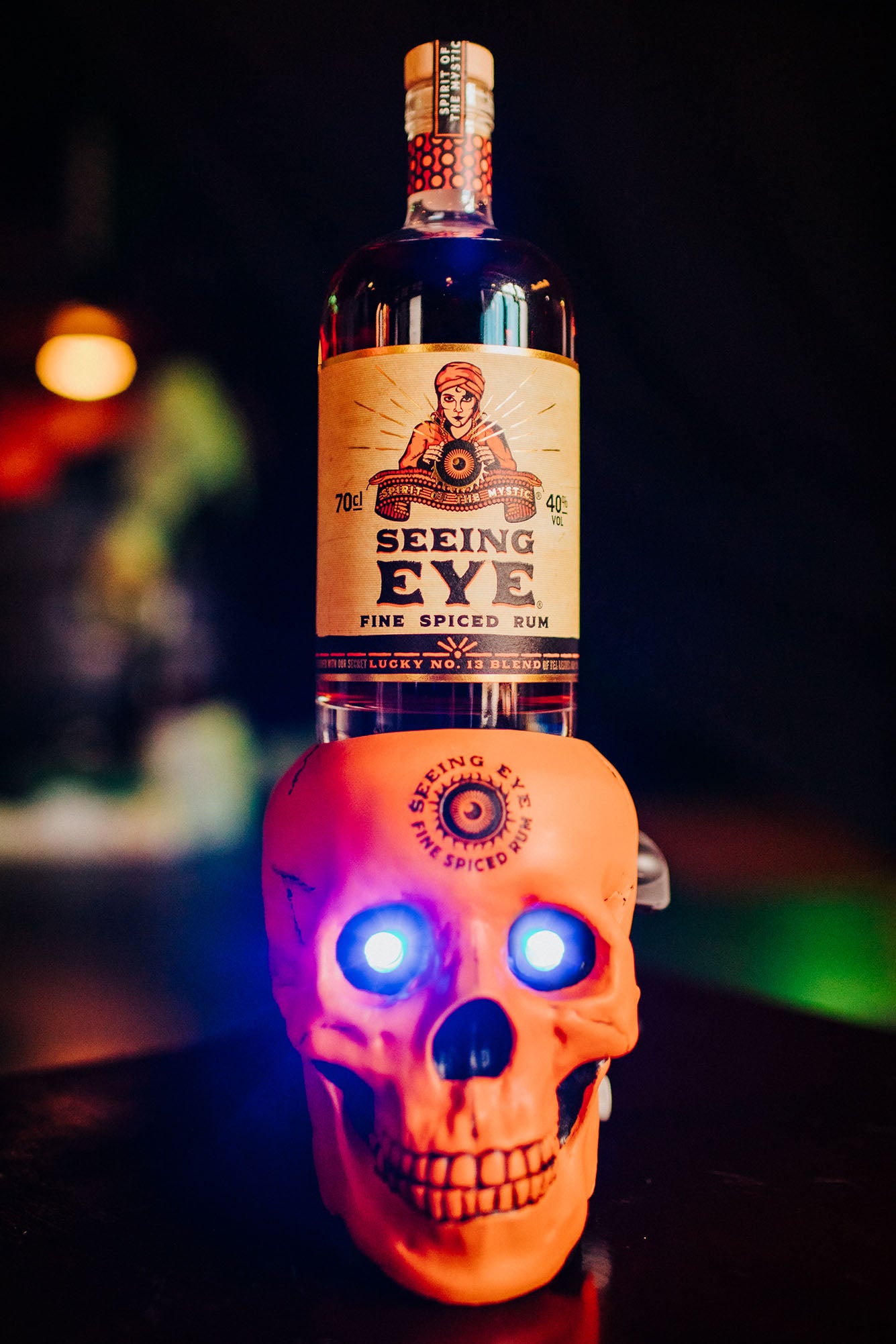 SEEING EYE® SKULL BOTTLE STAND